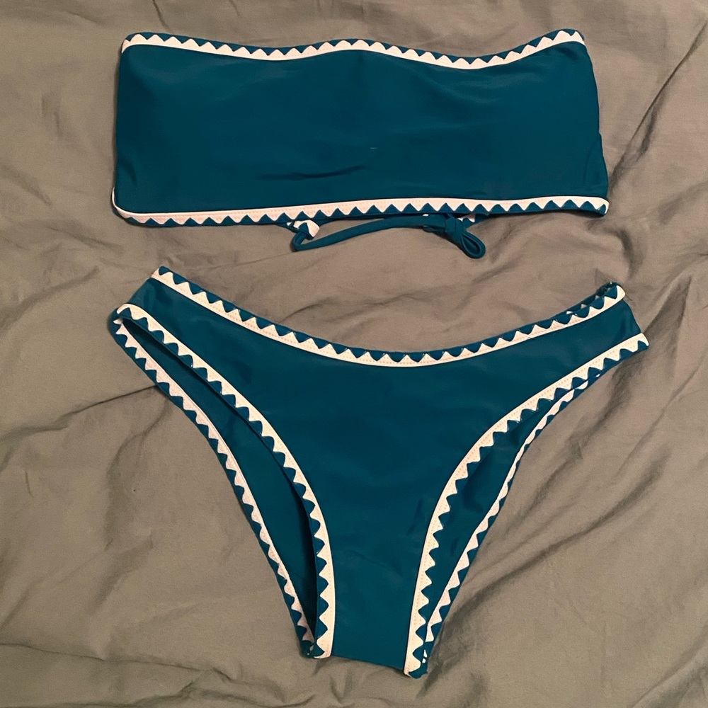 🍉 NWOT blue strapless bikini